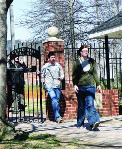 walktoclass Students walking to class - CC License by cuatower